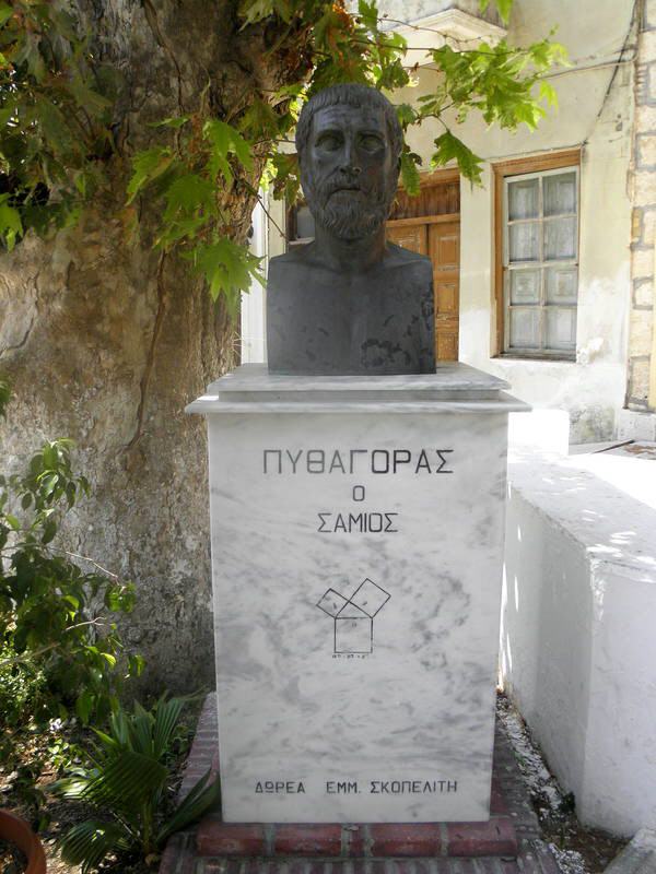 Pythagorion - Denkmal